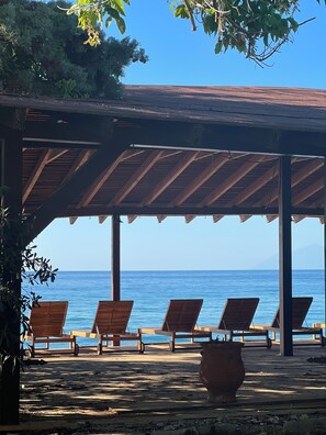 Front of property - hellofrom Beach House (Pangaio)