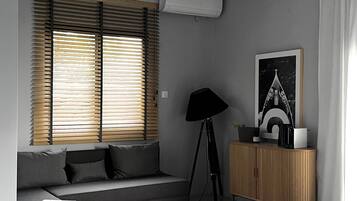 Junior Suite, Balcony, Sea View | Living area