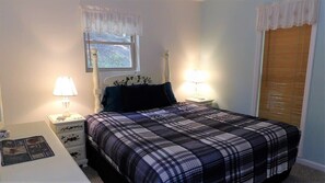 Tabla de planchar con plancha, wifi gratis y ropa de cama 