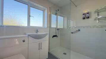 Shower, towels
