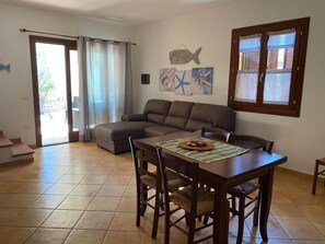 Appartement, 4 slaapkamers, balkon, uitzicht op tuin | Woonkamer