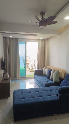 Deluxe Apartment, Balcony, Sea View | Free WiFi