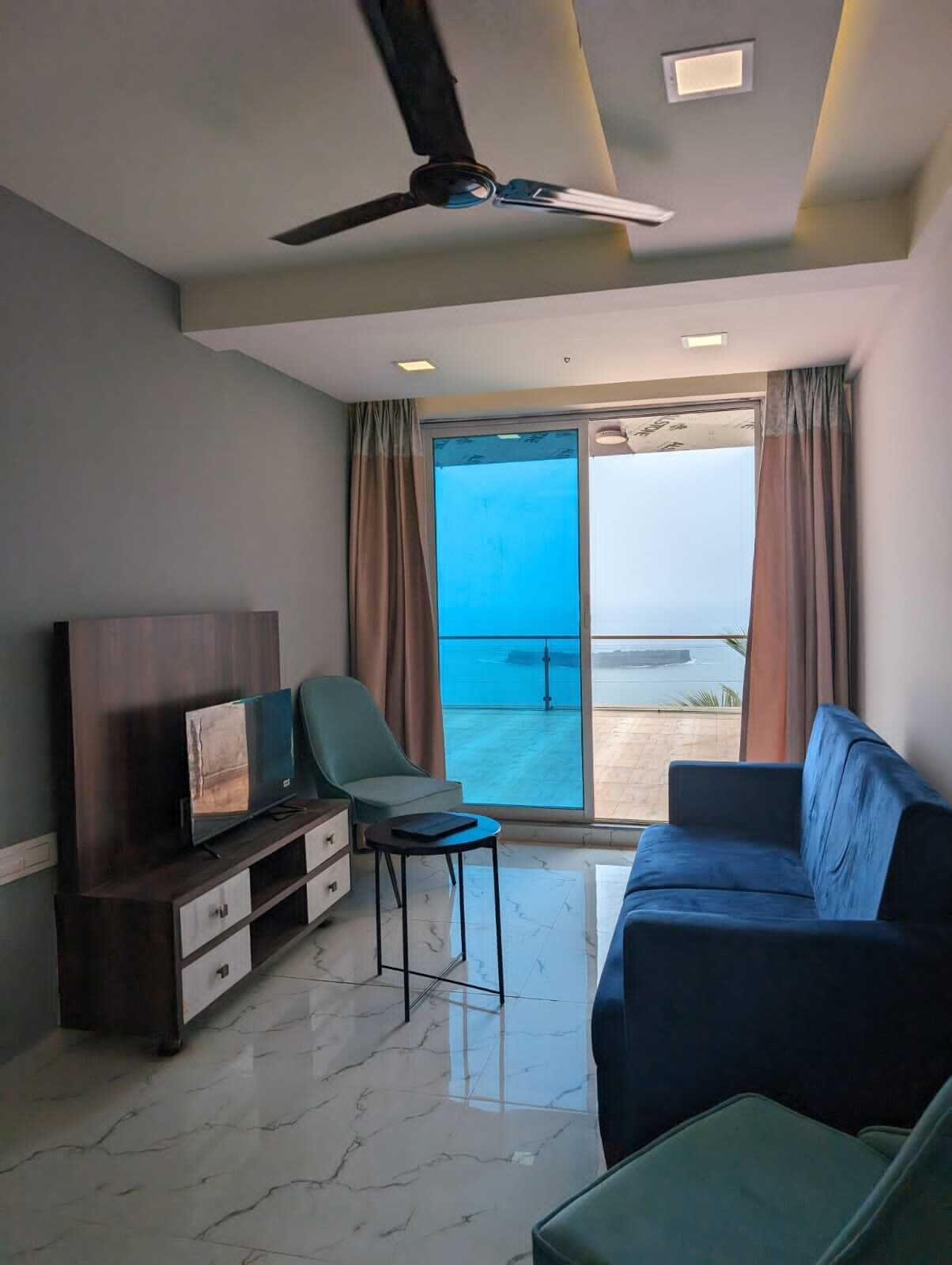 Executive Apartment, Balcony | Living area