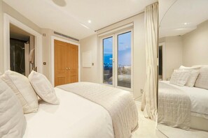 2 bedrooms, iron/ironing board, free WiFi, bed sheets - Riverside Retreat in Central London (London)