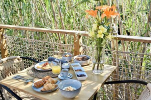 Desayuno continental incluido todos los días 