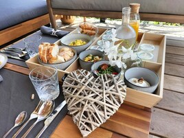 Desayuno continental incluido todos los días 