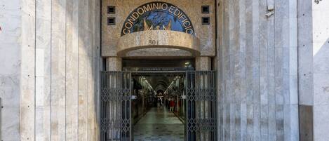 Basic Apartment | Exterior detail