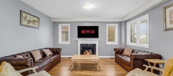 Bright & Stylish Family Home | Near Niagara Falls