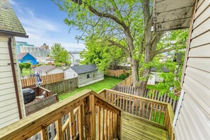 Luokittelematon kuva, 5 kautta 50, painike