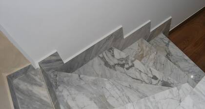 Maison d'hÎtes « The White House » avec vue sur la montagne, Wi-Fi et climatisation