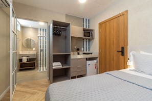 1 chambre, fer et planche à repasser, Wi-Fi gratuit, draps fournis