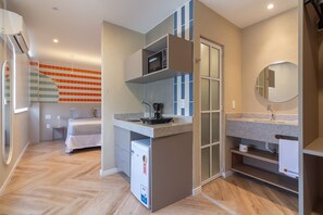 2 habitaciones, tabla de planchar con plancha y wifi gratis 