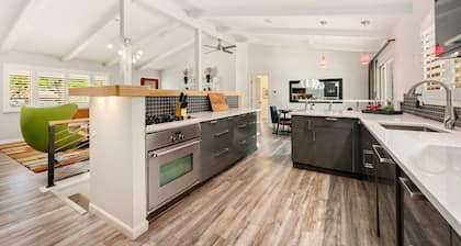 The Foundry Escape | Hot Tub, Bikes & Game Room