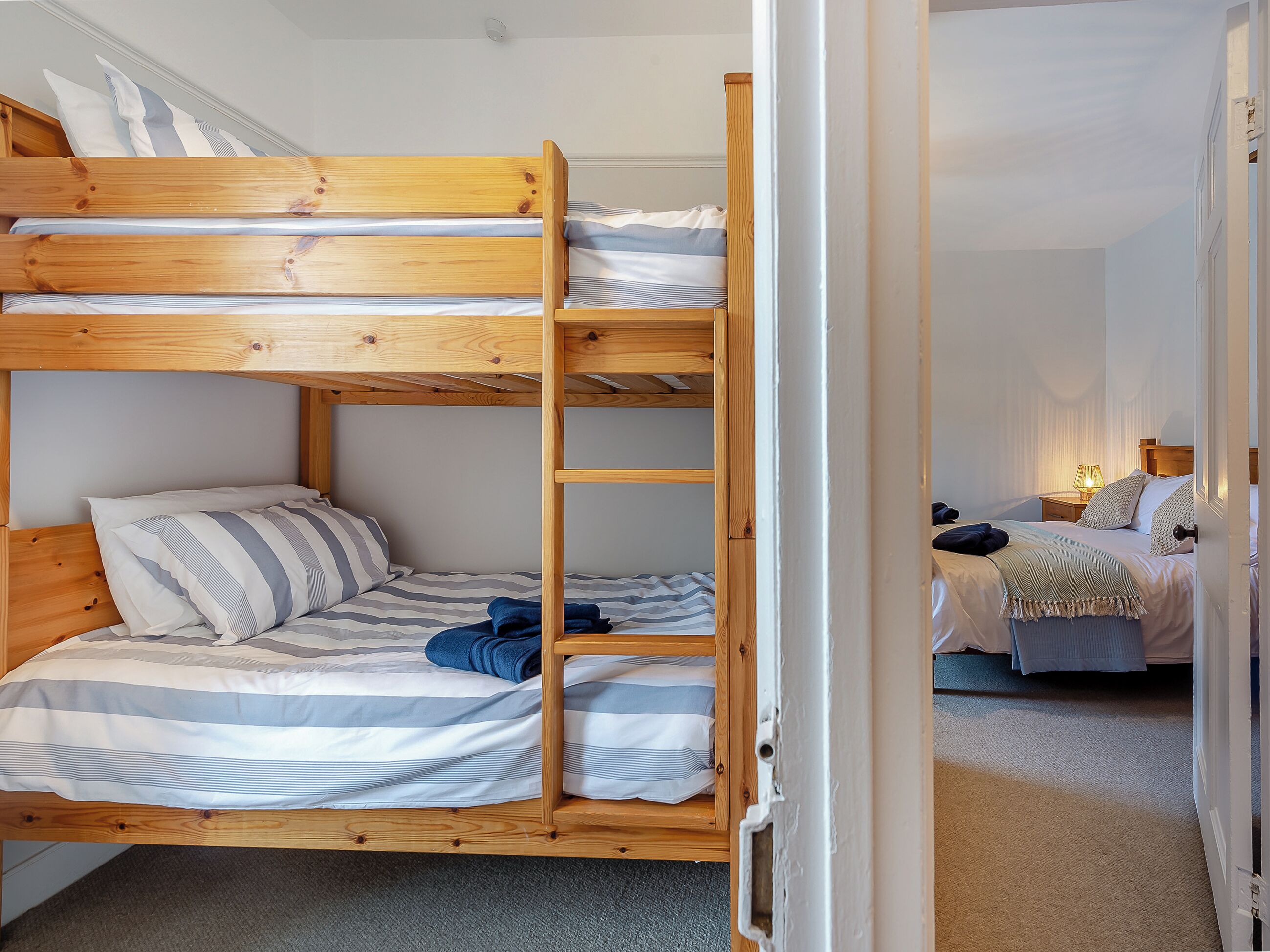 3 habitaciones y wifi gratis 
