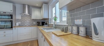3 bedroom accommodation in New Quay