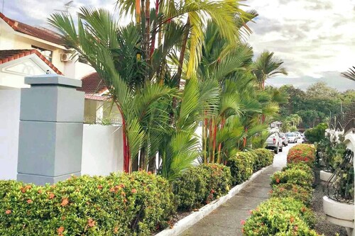 Rebec 14pax at Ikea,toppen,aeon