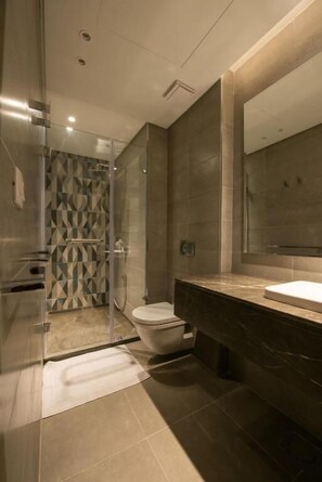 Apartment, Balcony | Bathroom