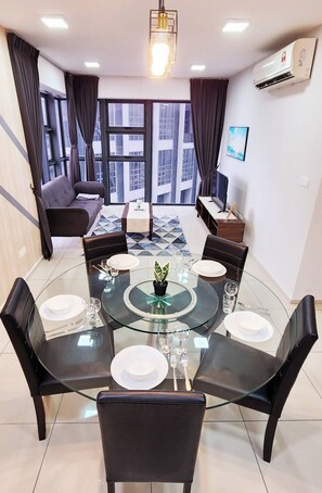 Leilighet, 2 soverom | Spisestue