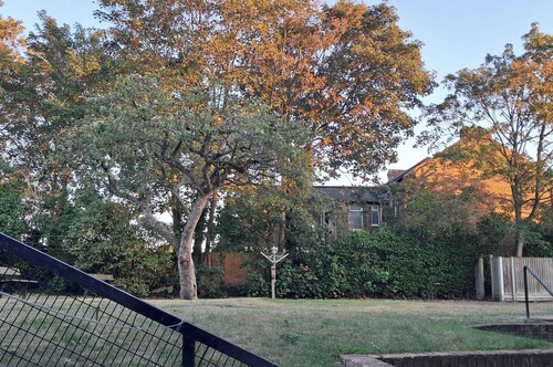 Central 2-bed House - Sleeps 3 & Garden