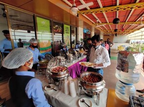 Daily buffet breakfast (INR 500 per person)