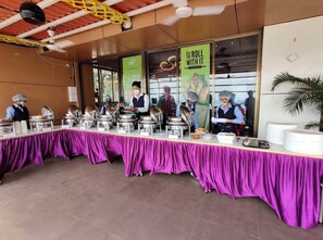 Daily buffet breakfast (INR 500 per person)