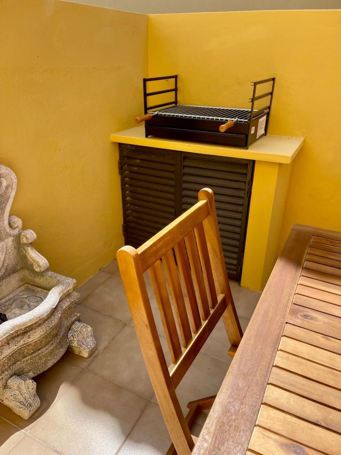 House, 5 Bedrooms, Smoking, Balcony | Outdoor dining