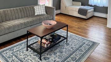 Smart TV, fireplace, video games, books