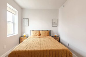 1 bedroom, desk, iron/ironing board, WiFi