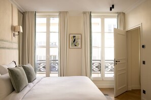 2 chambres, fer et planche à repasser, Wi-Fi gratuit, draps fournis