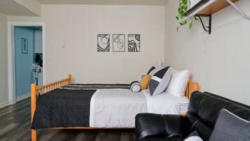 Desk, free WiFi, bed sheets