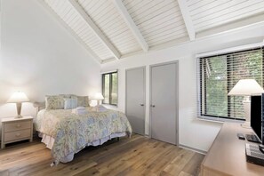 3 dormitorios, tabla de planchar con plancha, wifi gratis y ropa de cama