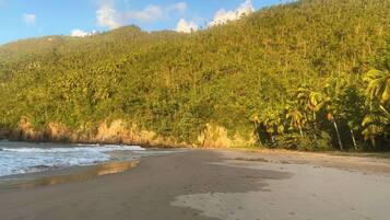 Shared Dormitory, 1 Bedroom, Smoking, Balcony | Beach