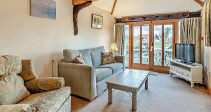 Pond View Cottage - UK48230