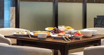 Changde Licheng Huating Hotel