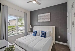 4 slaapkamers, een strijkplank/strijkijzer, reisbedje, wifi