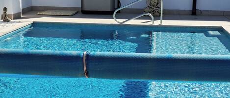 Piscine extérieure, piscine chauffée