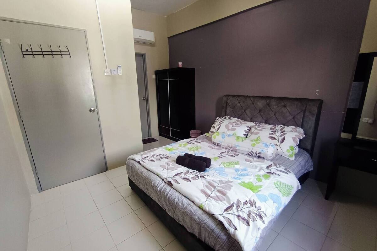 Apartment, 3 Bedrooms, City View