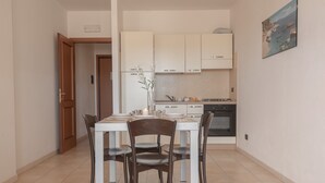 公寓, 2 間臥室, 露台 | 用餐區