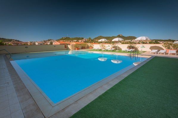 Appartement, 2 chambres, balcon | Piscine