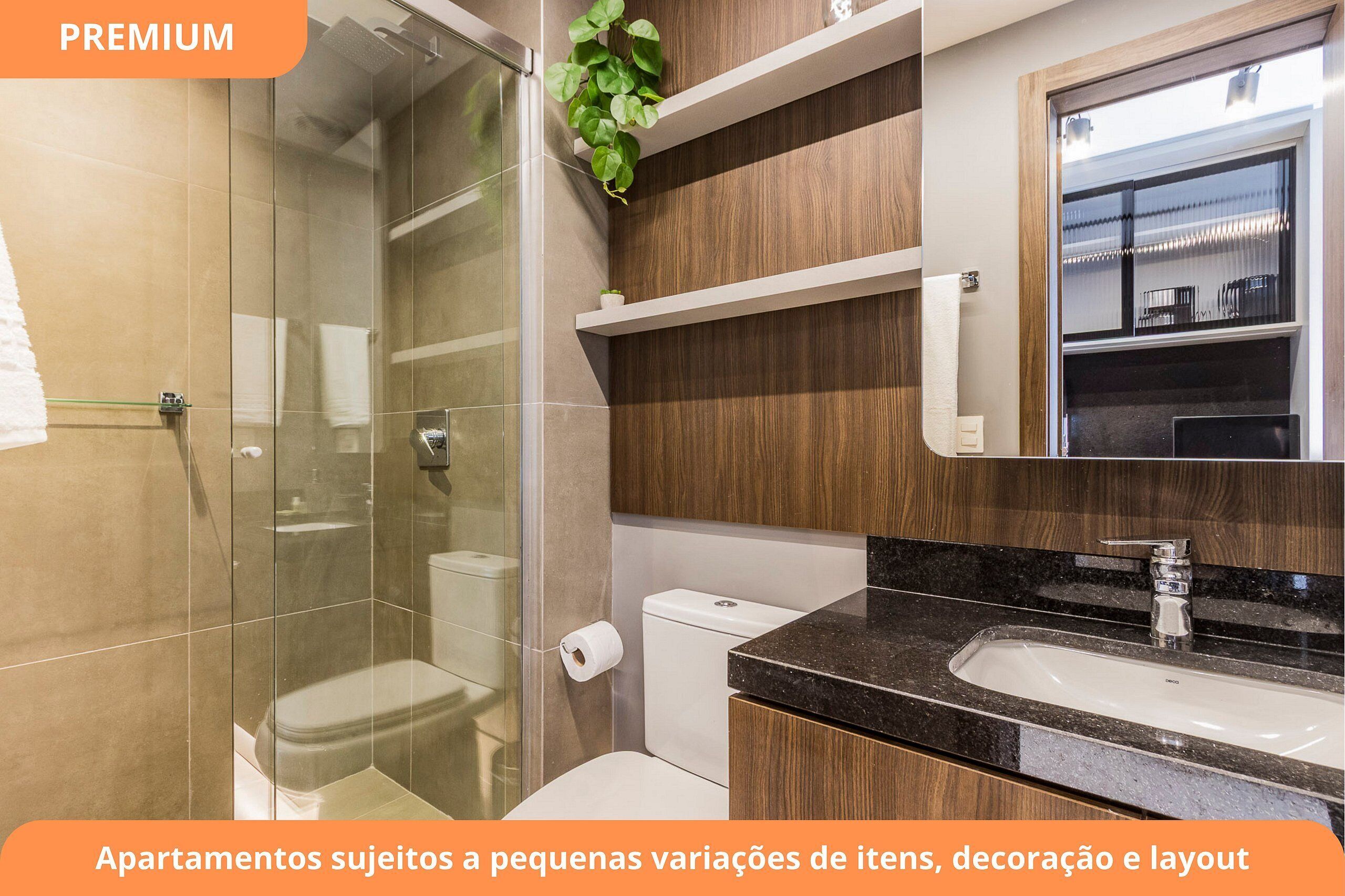 Apartamento | Banheiro | Chuveiro, toalhas de banho, sabonete 