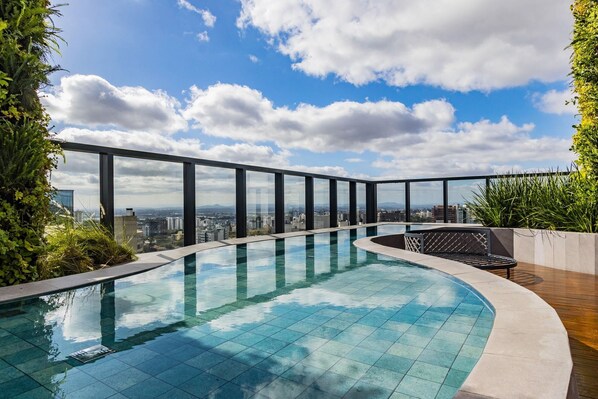 Kolam renang outdoor