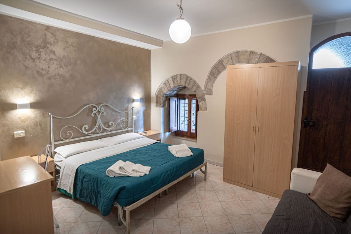 Desk, WiFi (free), bed sheets