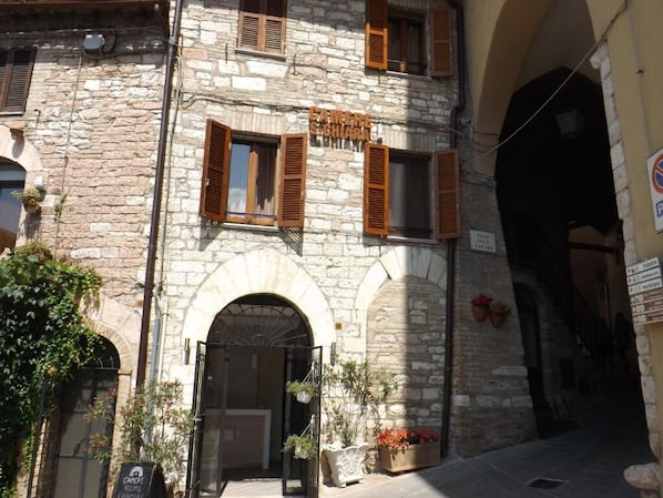 Front of property - Camere Santa Chiara (Assisi)