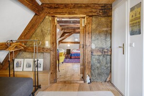 4 chambres, fer et planche à repasser, Wi-Fi, draps fournis
