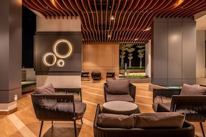 Appart'hôtel, 2 chambres, balcon, vue ville | Bar lounge