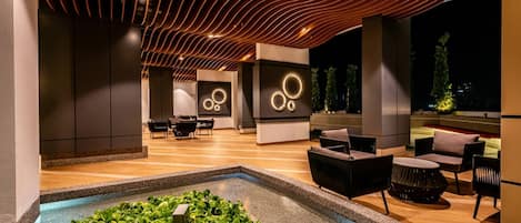 Condo, 2 Bedrooms, Balcony, City View | Lounge