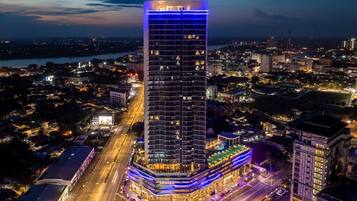 Condo, 2 Bedrooms, Balcony, City View | Exterior