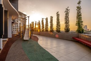 Appartement, 2 slaapkamers, balkon, uitzicht op stad | Kindergedeelte