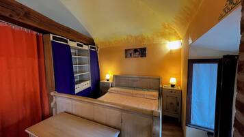 1 chambre, fer et planche Ă  repasser, Wi-Fi, draps fournis