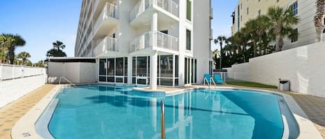 Indoor pool, outdoor pool